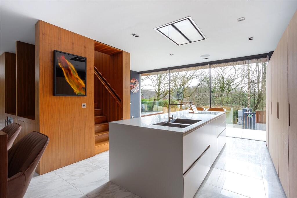 House in Bolton - View 5