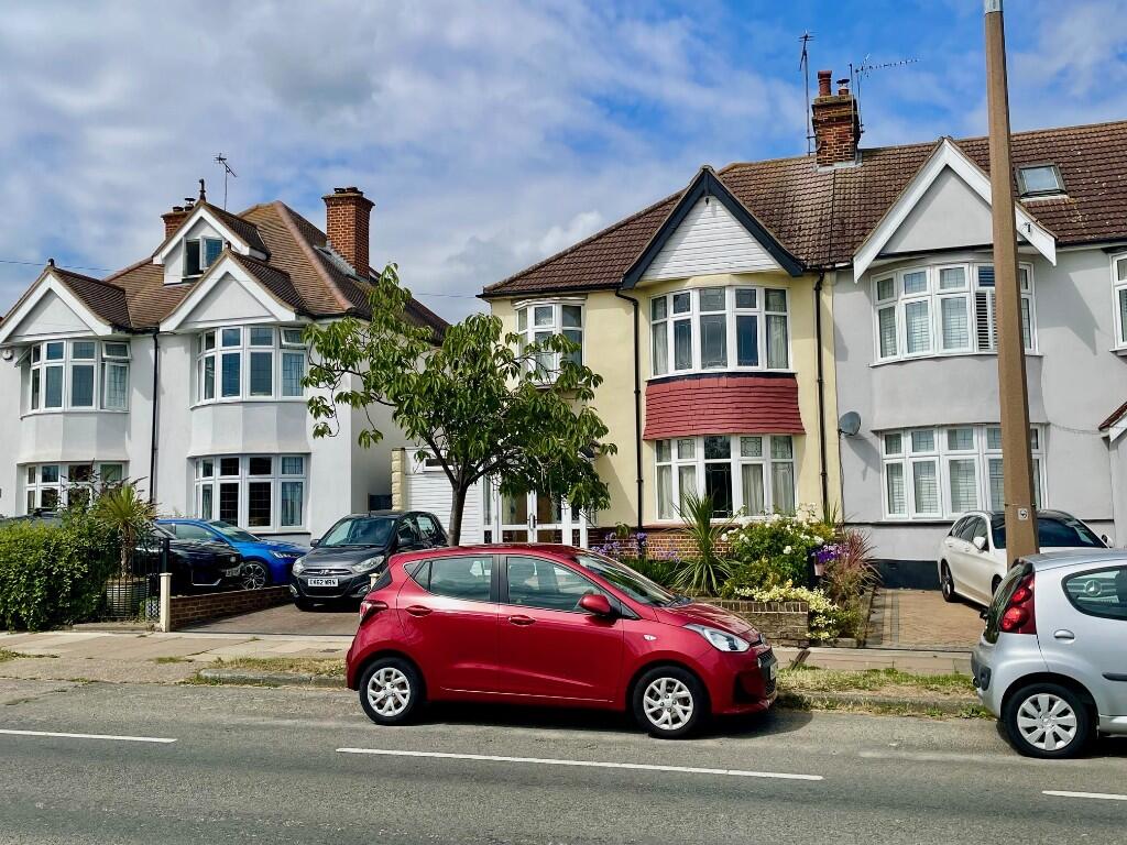 Sutherland Boulevard, Leigh-On-Sea, Essex, SS9 photo 4