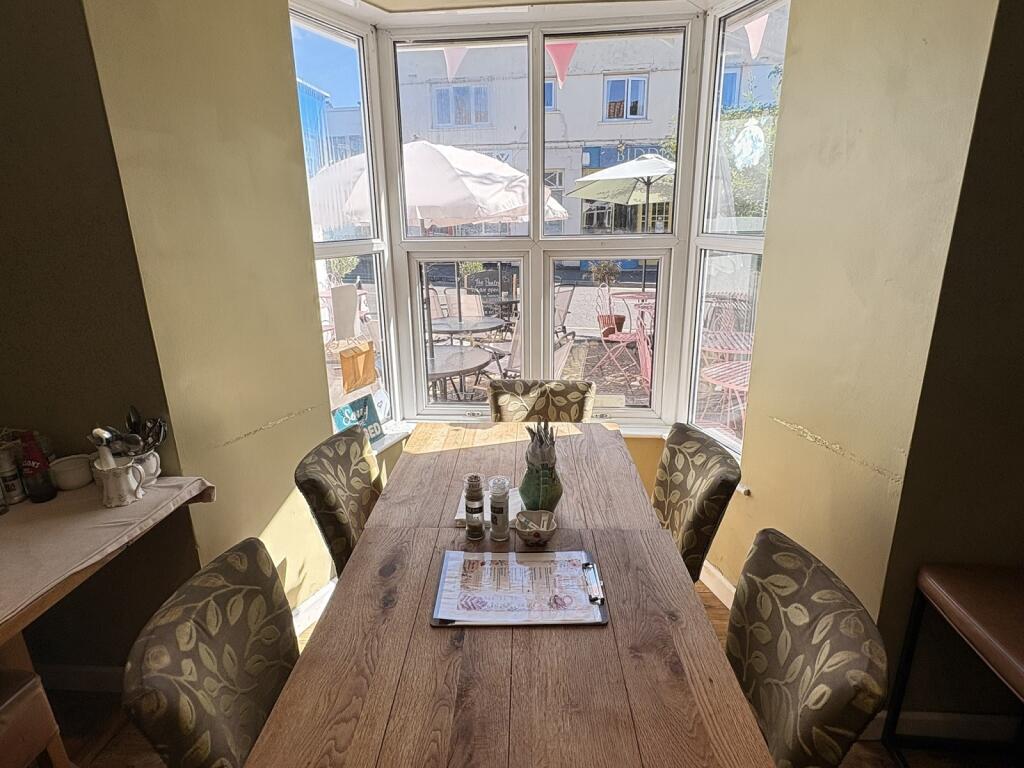 Apartment in Bristol - View 5