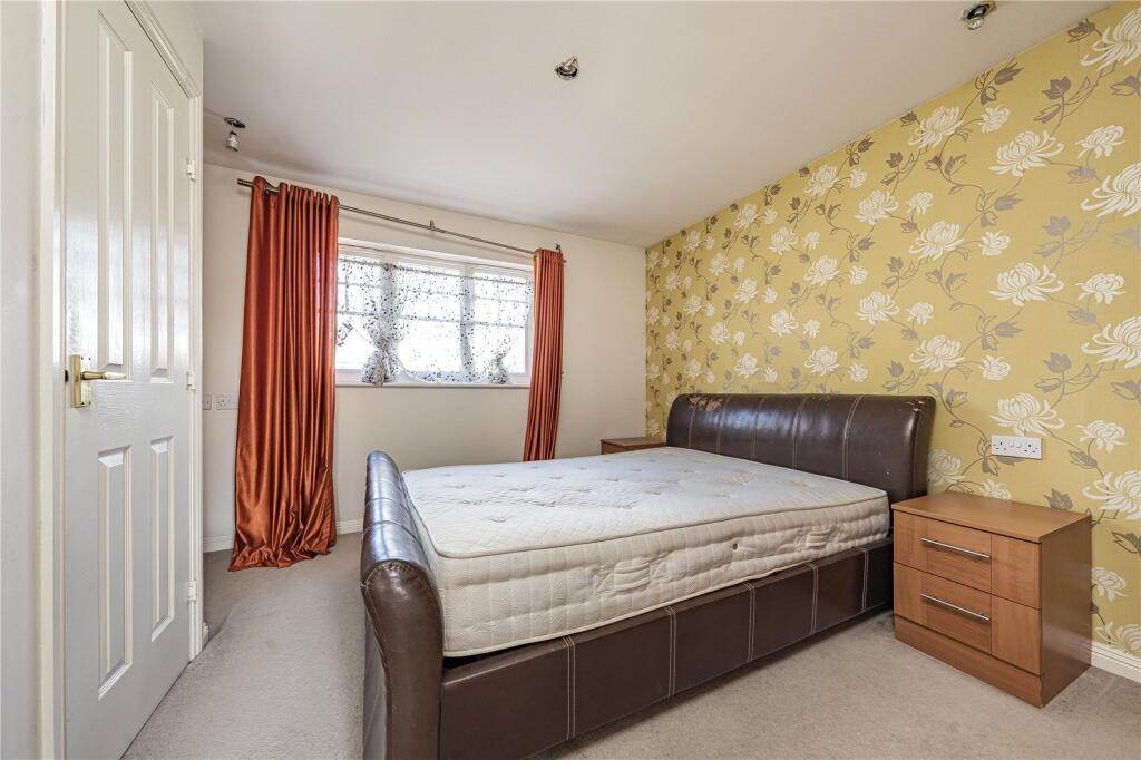 House in Twickenham - View 5