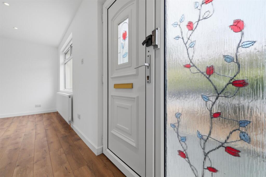 House in Glasgow, West Dunbartonshire - More