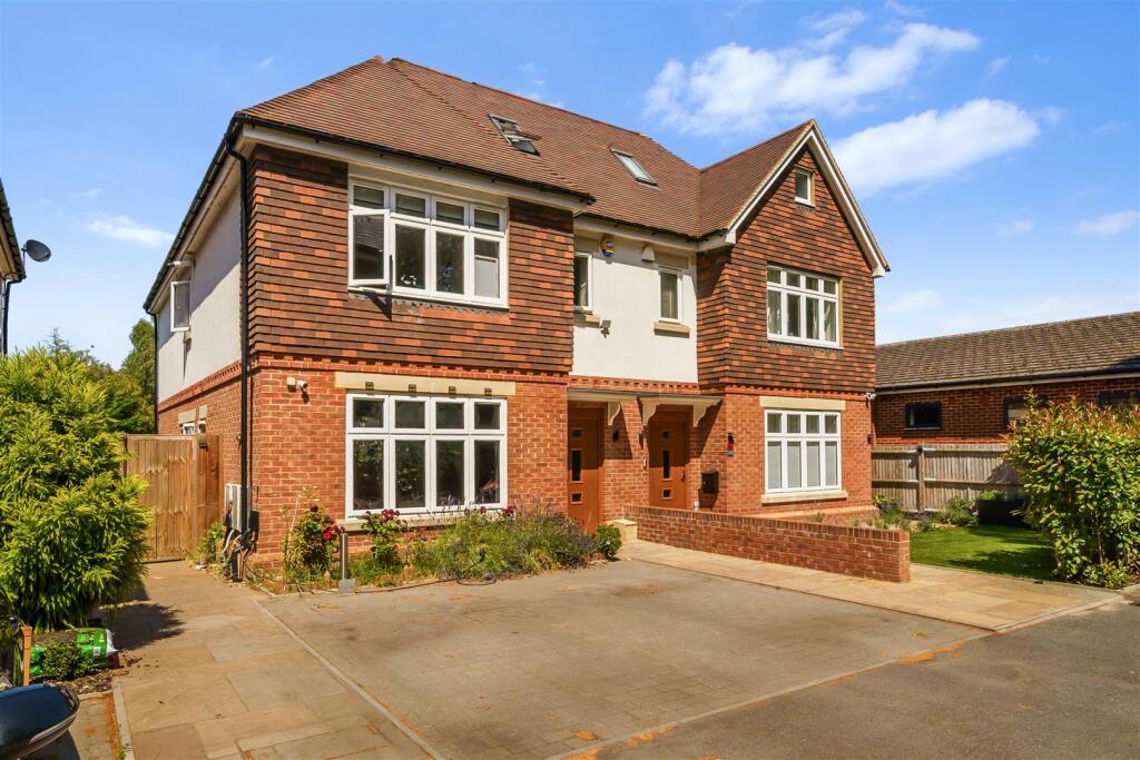 Main image of property: The Drive, Banstead