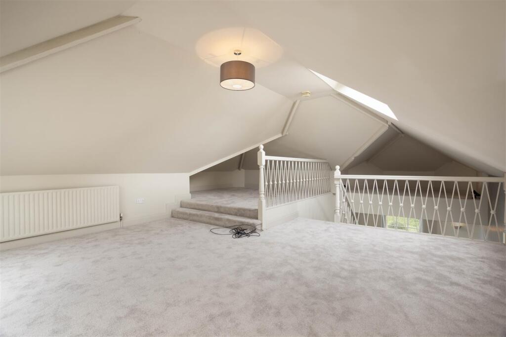 Scarcroft Grange, Wetherby Road photo 4