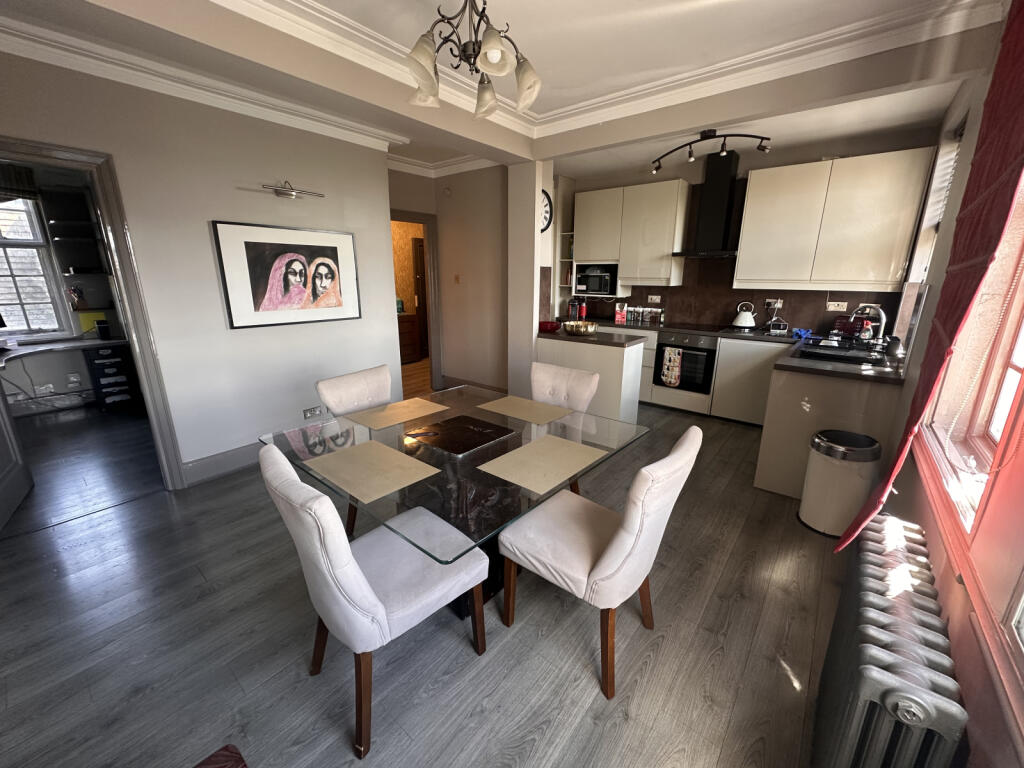3 bedroom flat for rent