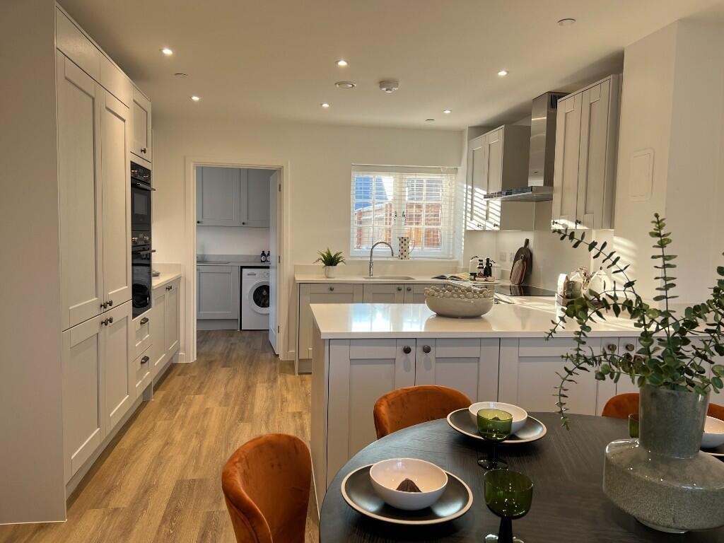 Main image of property: Clayhill Road,
Burghfield Common,
RG7 3NZ