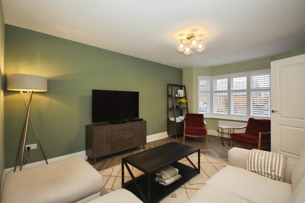 Oaktree Drive, Warwick photo 3
