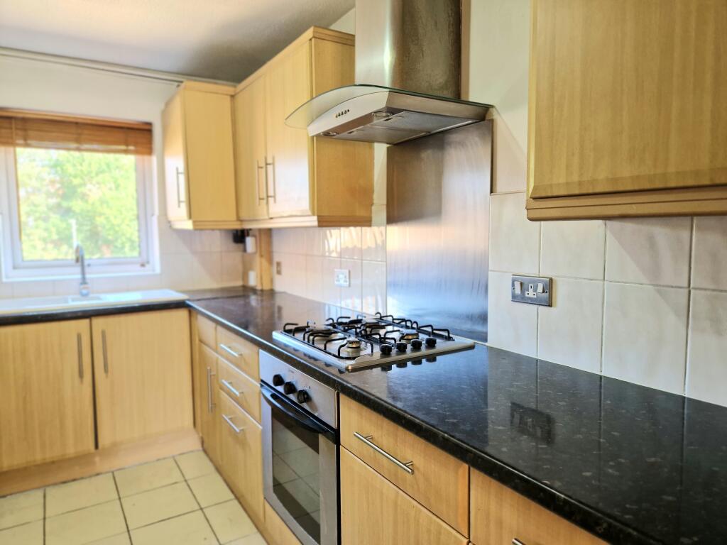 Apartment in Wokingham - View 4