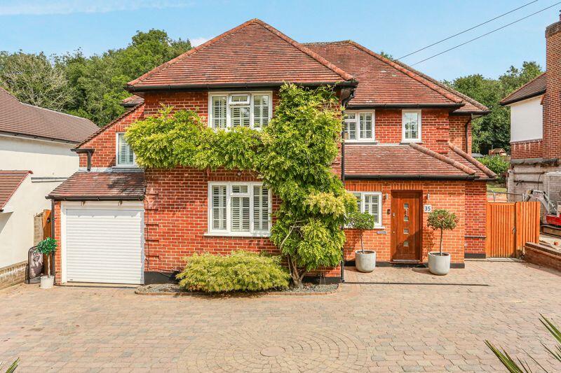 Main image of property: Green Curve, Banstead