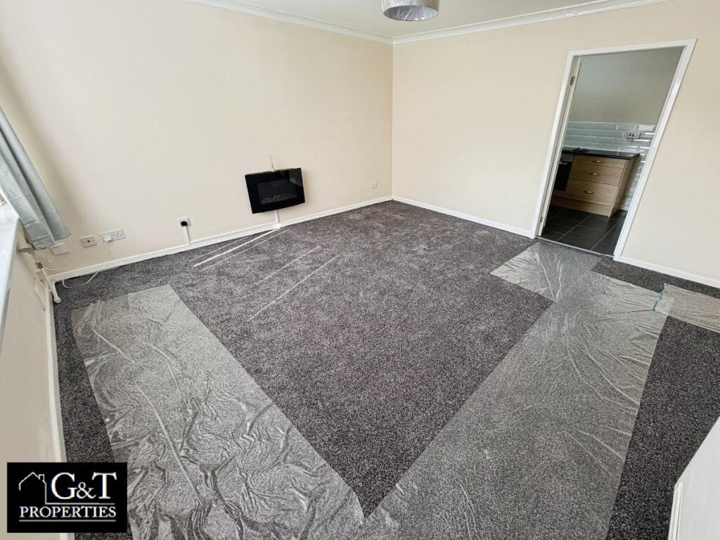 Apartment in Dudley, West Midlands - View 3