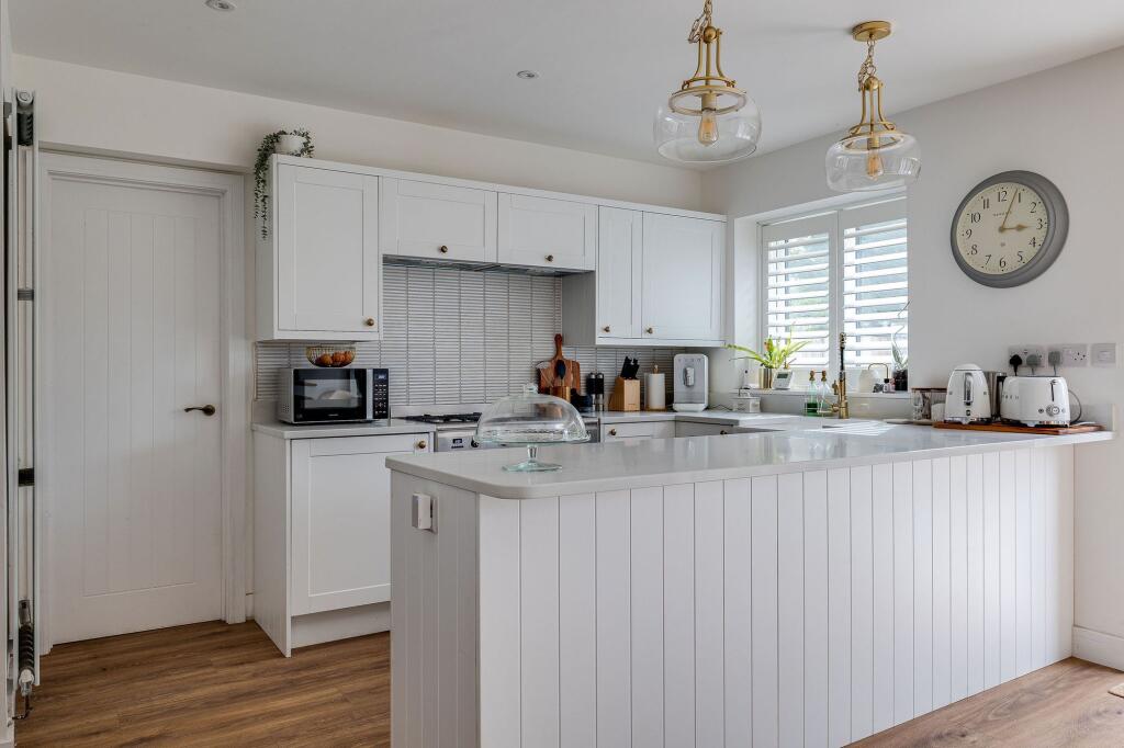 House in Huntington, Caldy Valley - More