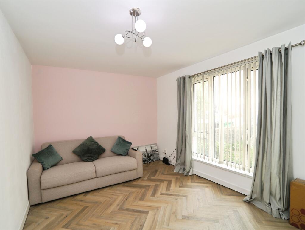 House in Cardiff - View 4
