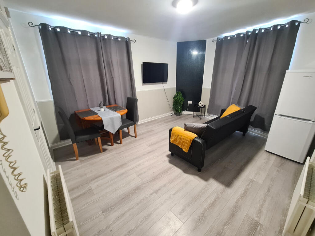 Main image of property: Empire Court, Avon Street, Warwickshire, CV21