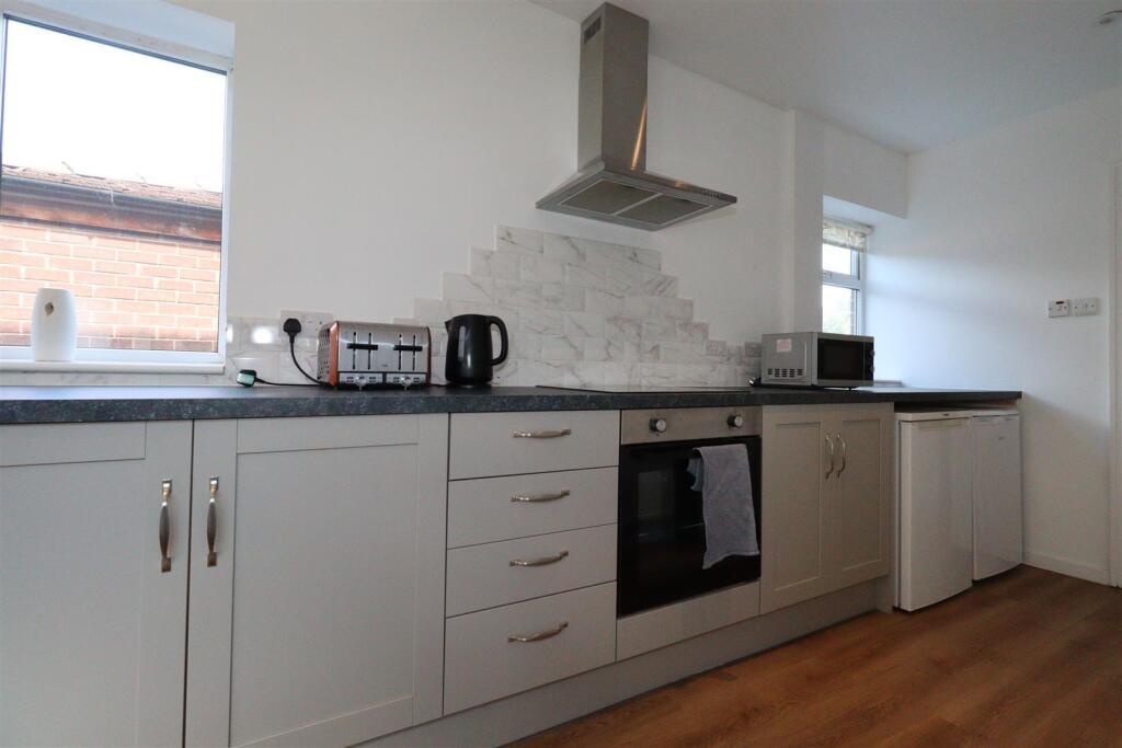House in Macclesfield, Cheshire East - More