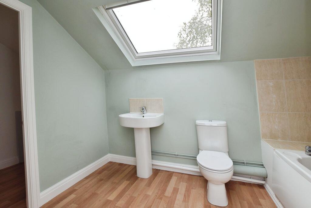 Apartment in Salisbury - More
