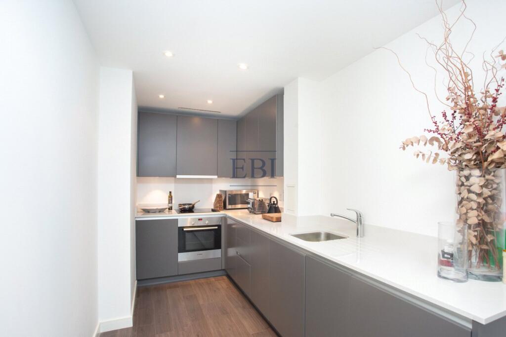 Apartment in Croydon - View 2