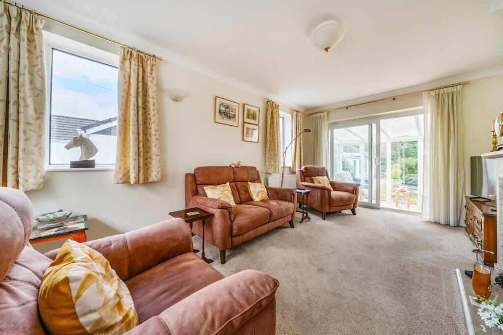House in Hart, Odiham - View 5