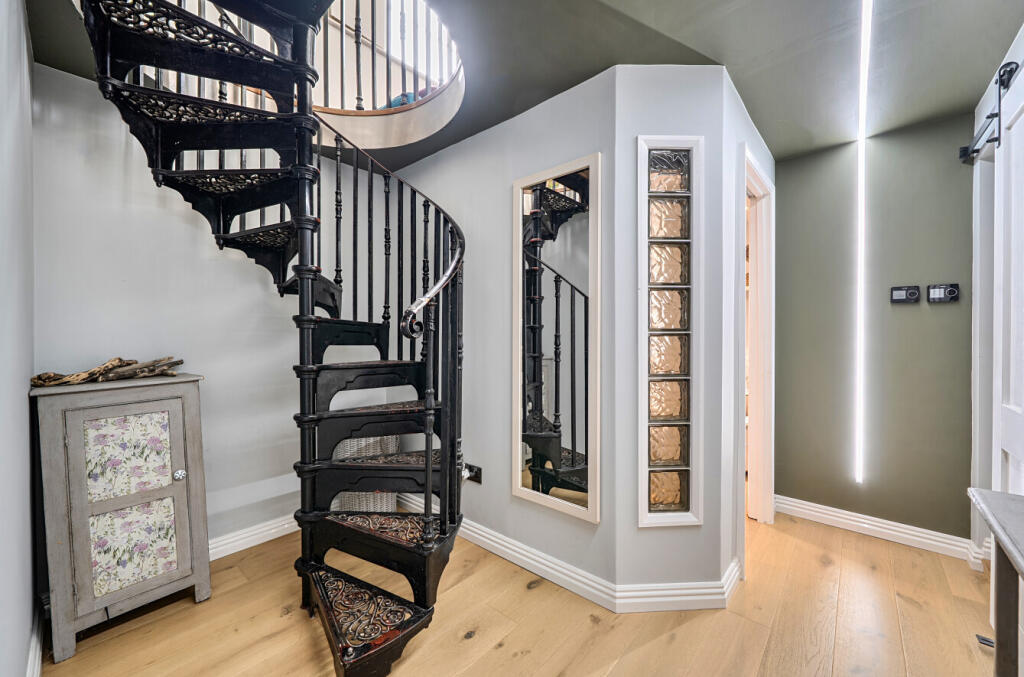 House in Southampton - View 5