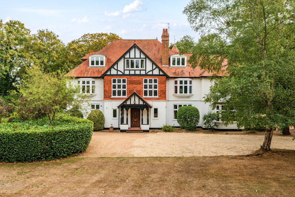 Main image of property: Lyne Crossing Road, Lyne, Chertsey, KT16