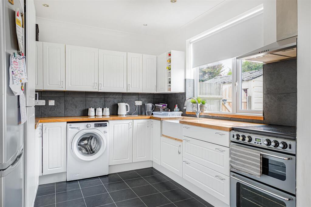 Burleigh Avenue, Sidcup, DA15 8QA - View 5