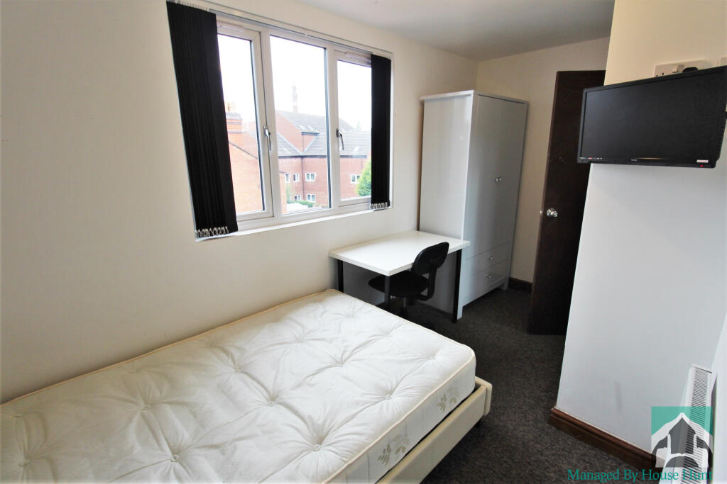 6 bedroom house for rent