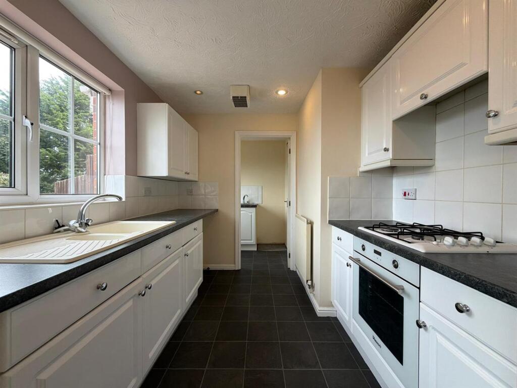 House in Sandwell, City - More