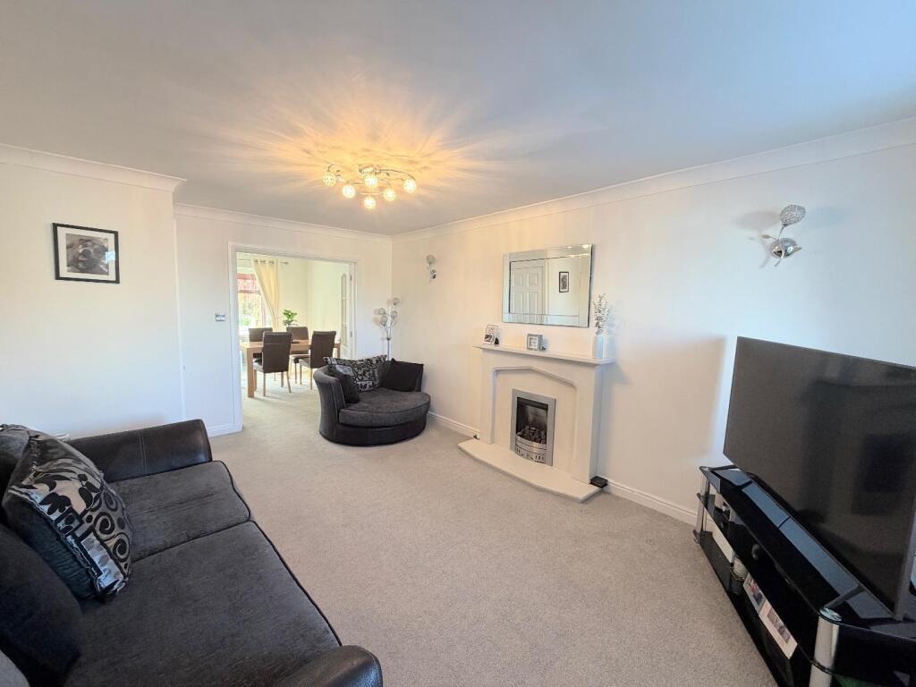 Pinewood Close, Clavering, Hartlepool photo 3