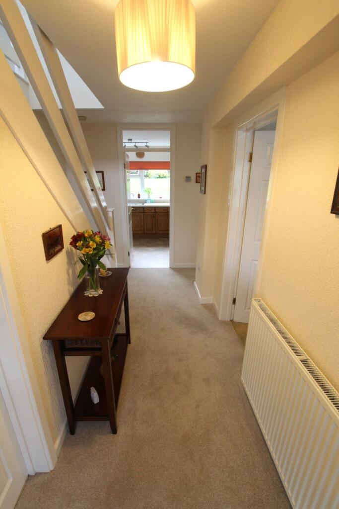 House in Gilwern, Maesygwartha, Llanelly - View 4