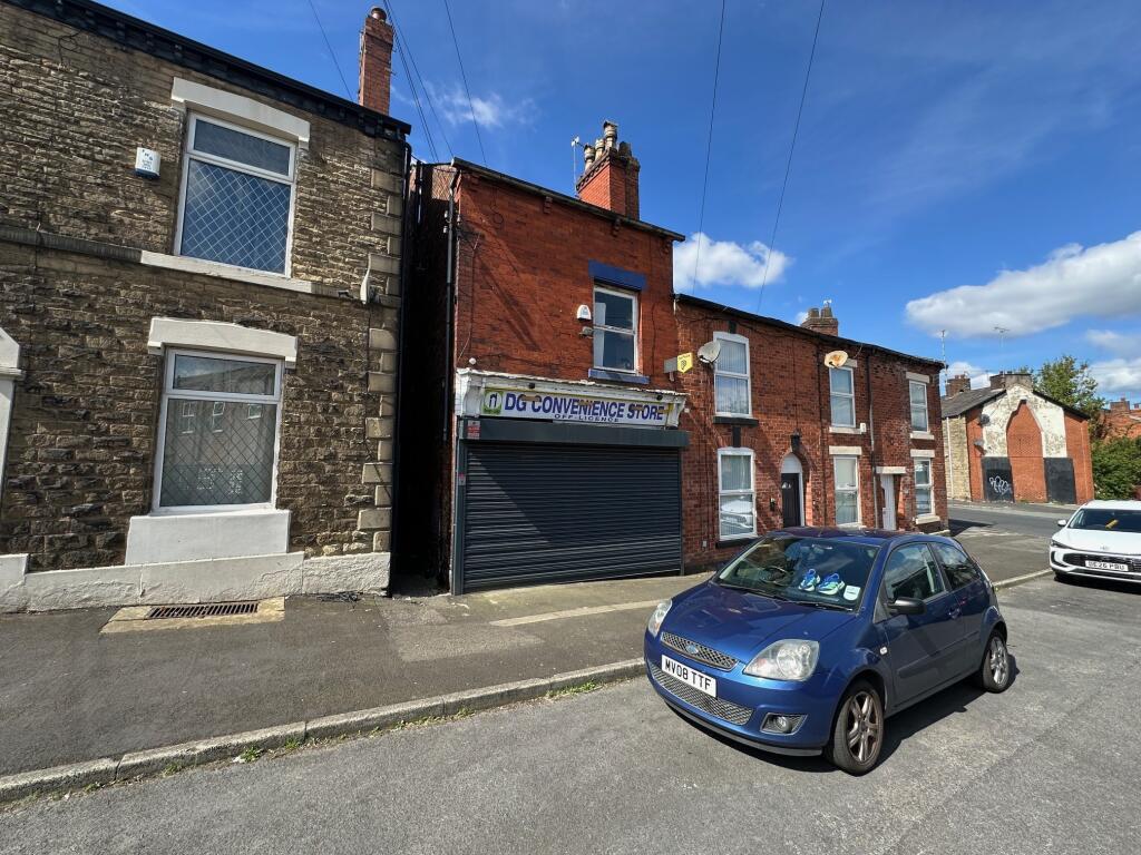 Main image of property: 76 Lindsay Street, Stalybridge, Greater Manchester SK15 2NL