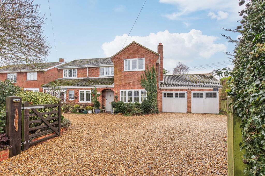 5-bed detached on A Home of Quiet Luxury in Wicklewood, £700,000