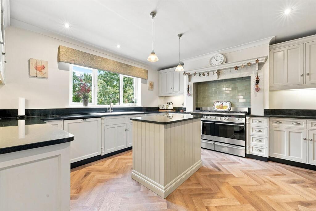 House in Macclesfield, Manor Park, Upton Priory - More