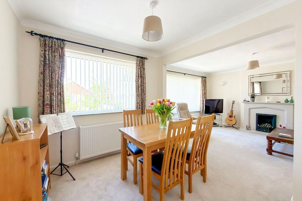 Mill Road Avenue, Angmering, BN16 photo 4