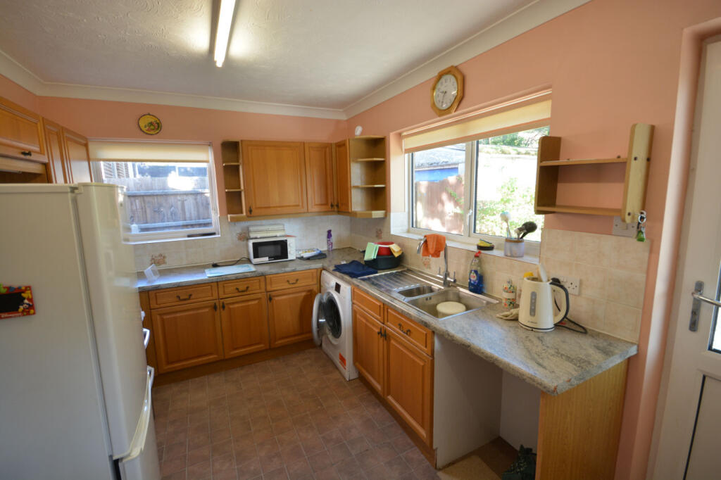 Coventry Crescent, Poole, Dorset, BH17 photo 4