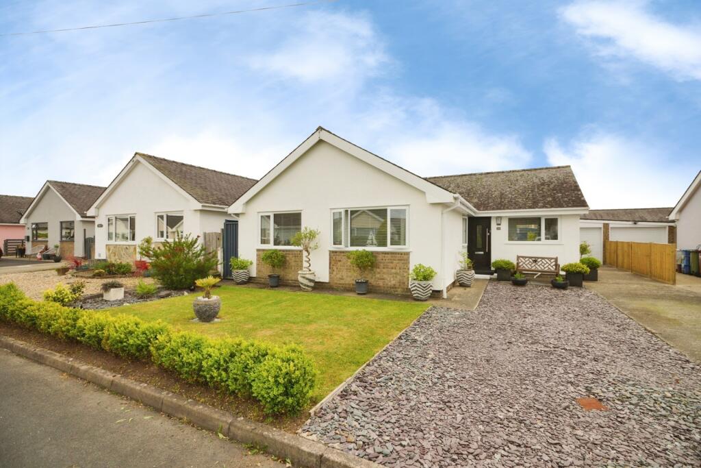 Main image of property: Cefn Y Gader, Morfa Bychan, Porthmadog, Gwynedd, LL49