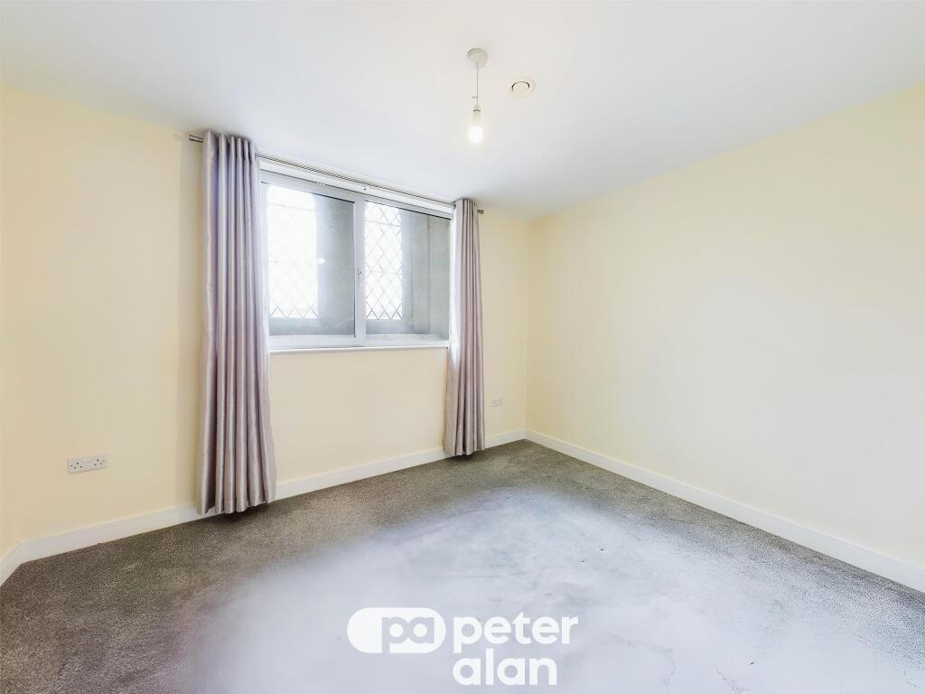 Apartment in Cardiff - More