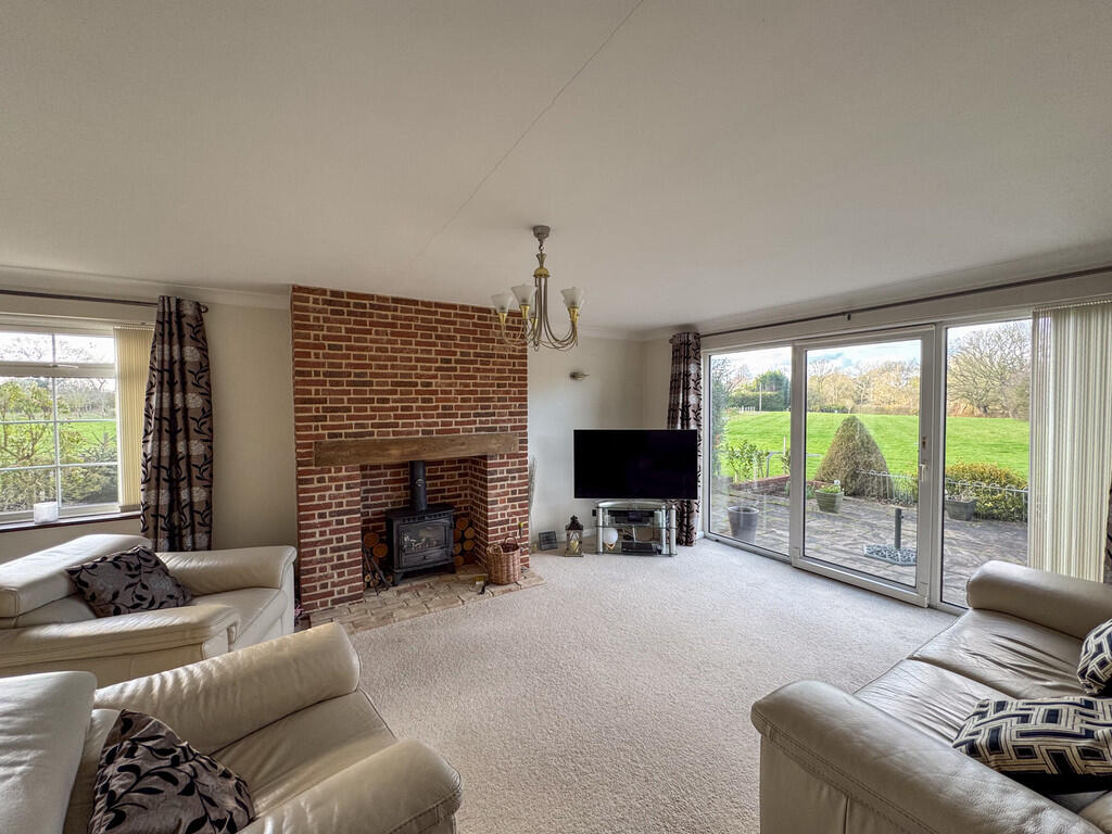 Birchwood Road, Langham photo 3
