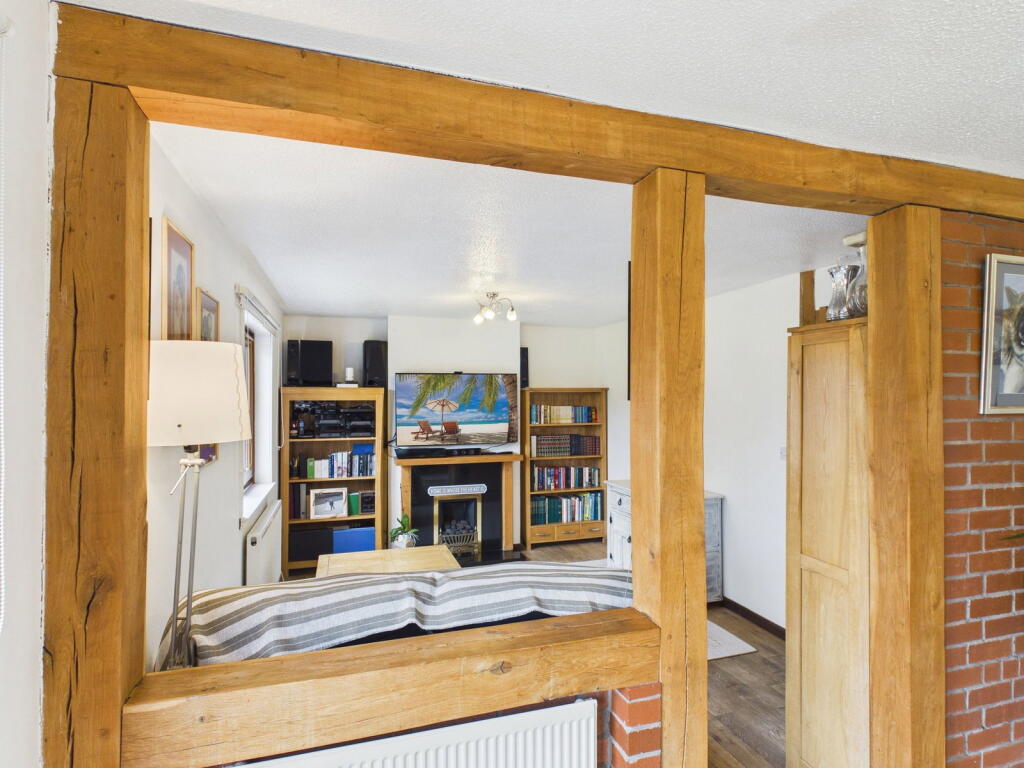13 St. Wilfrid's Park, Halton, Lancaster, LA2 6PN photo 4