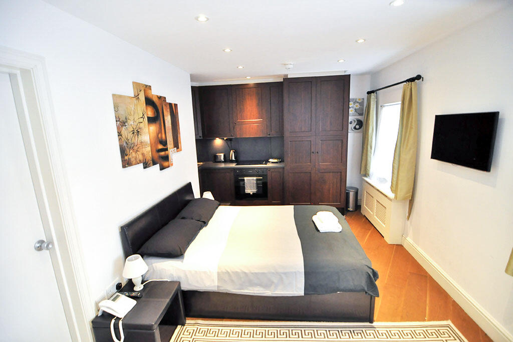 Studio flat for rent