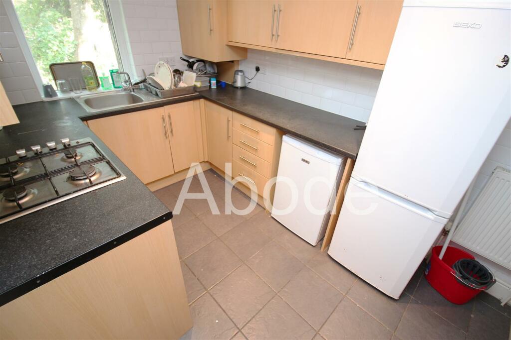 6 bedroom house for rent
