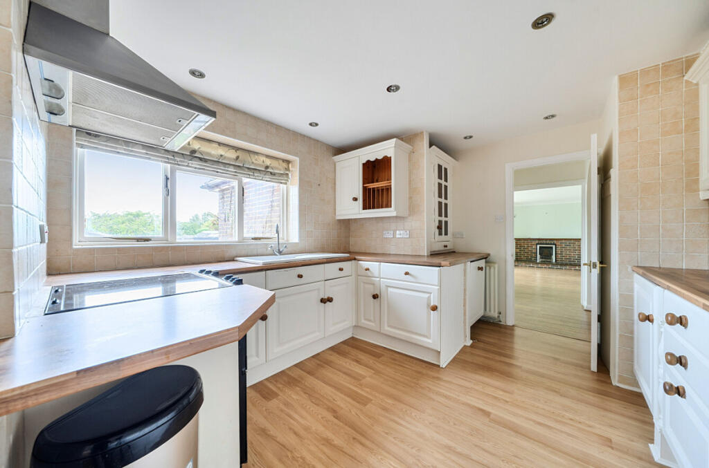 House in Redhill - View 3