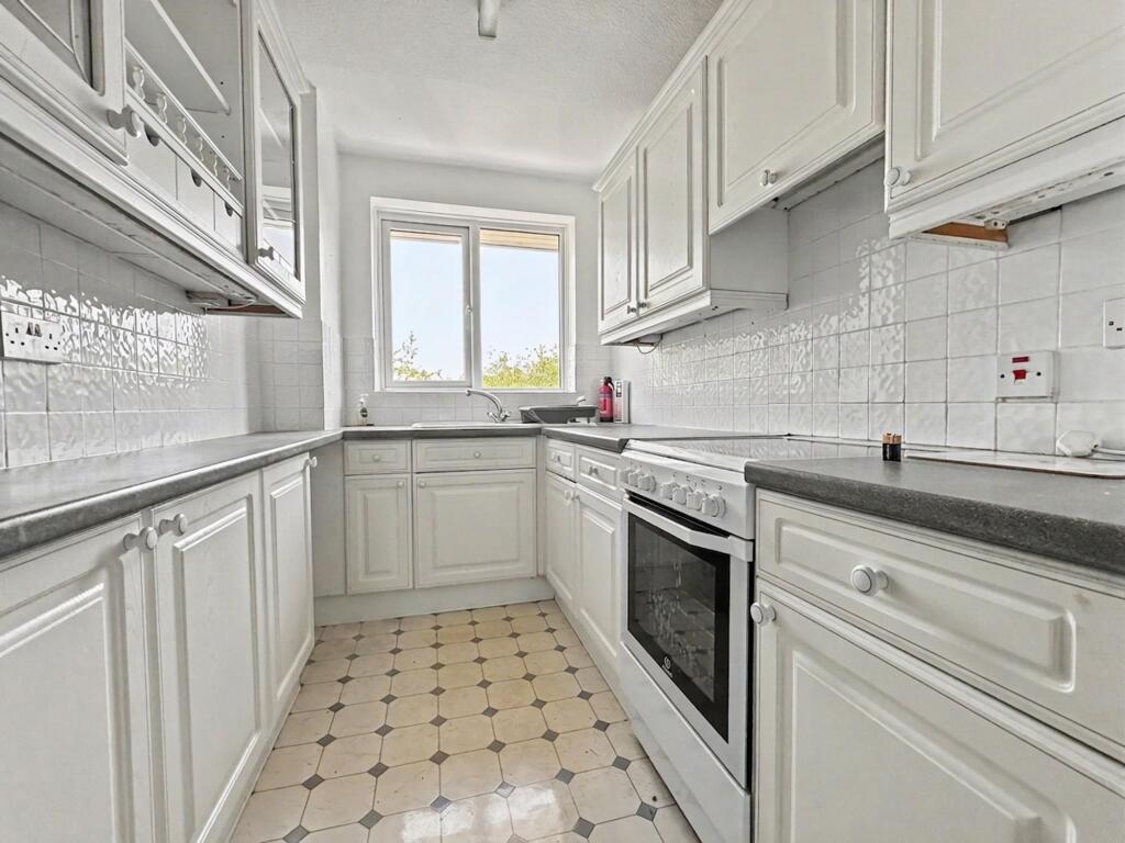 Westbrook, Lustrells Vale, Saltdean, BN2 8EZ - View 6