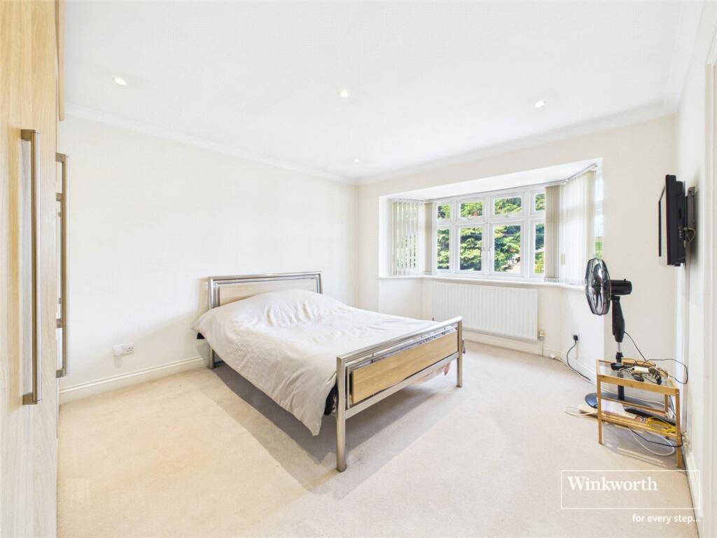 House in Harrow - View 5