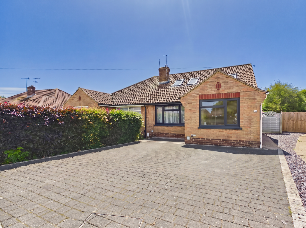 Main image of property: Manor Close, Lancing, BN15 0QY