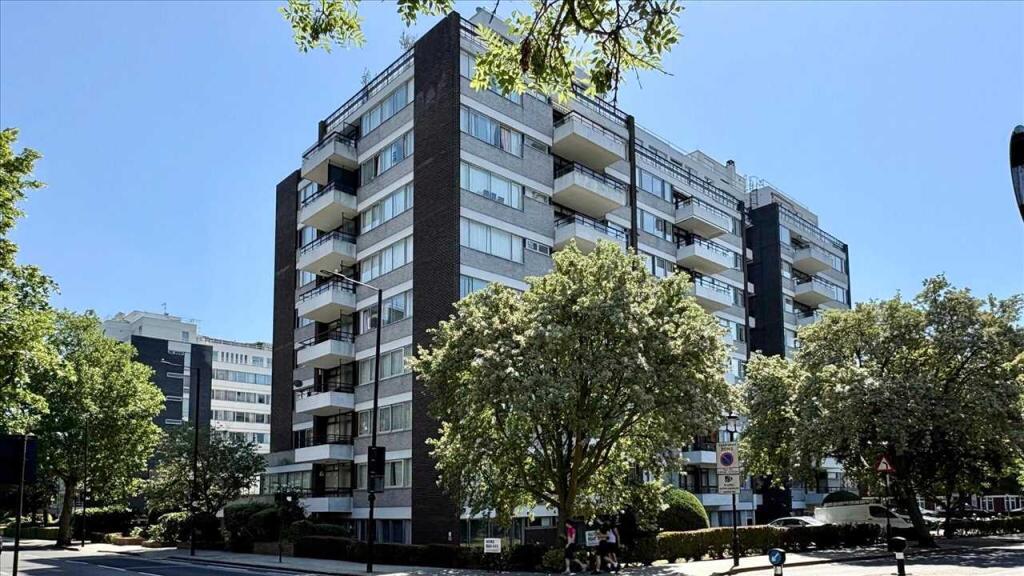 Main image of property: Avenue Road, London