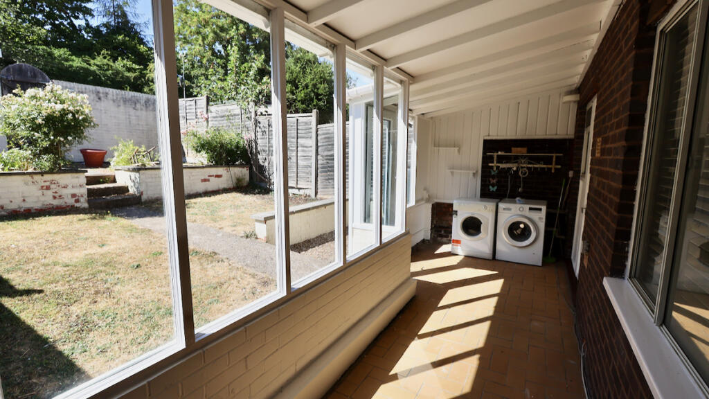 House in Hemel Hempstead - More