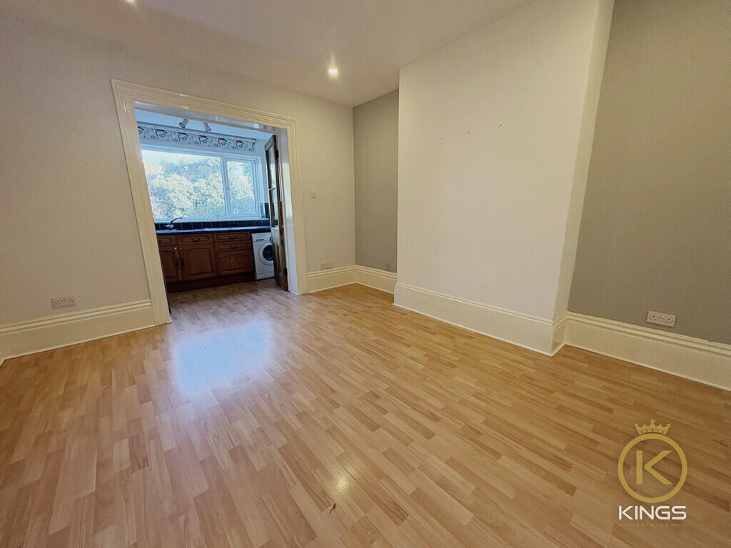 Apartment in Portsmouth, Southsea - View 4