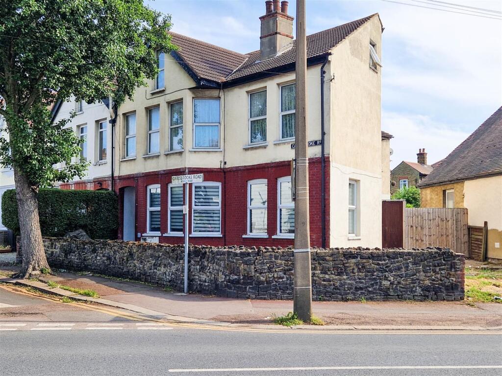 Main image of property: Carisbrooke Road, Westcliff-On-Sea