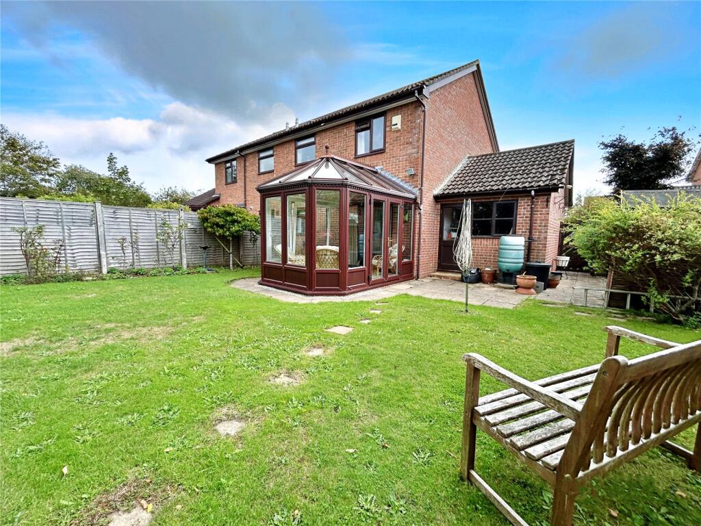Clematis Close, Christchurch, Dorset, BH23 photo 2
