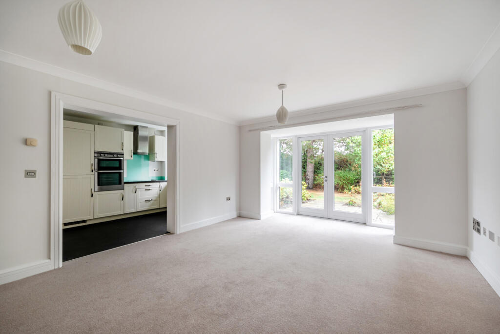 Apartment in Guildford - View 3