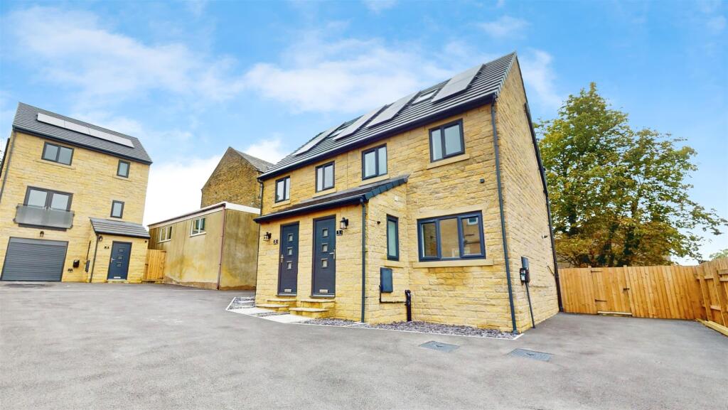 Additional image 19 of Wellgarth Gardens, Buttershaw, Bradford