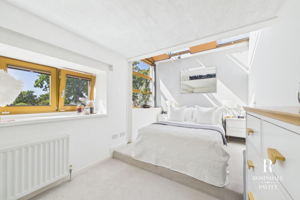 Apartment in London, Hackbridge - View 4